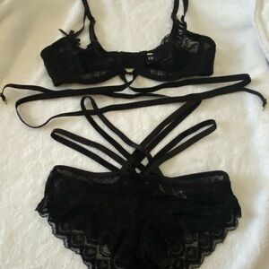 SHEIN Black Strappy Lace Bra Set Lingerie